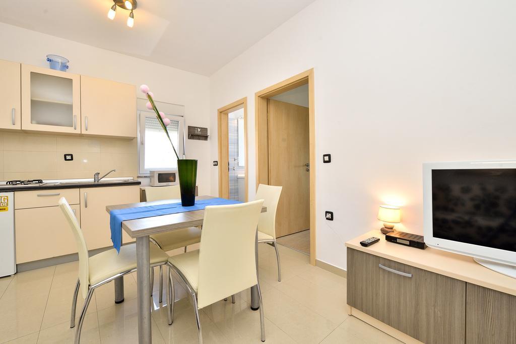 Apartments Nika & Karla Bibinje Luaran gambar