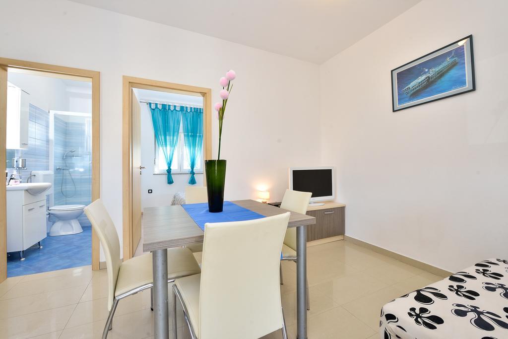 Apartments Nika & Karla Bibinje Luaran gambar