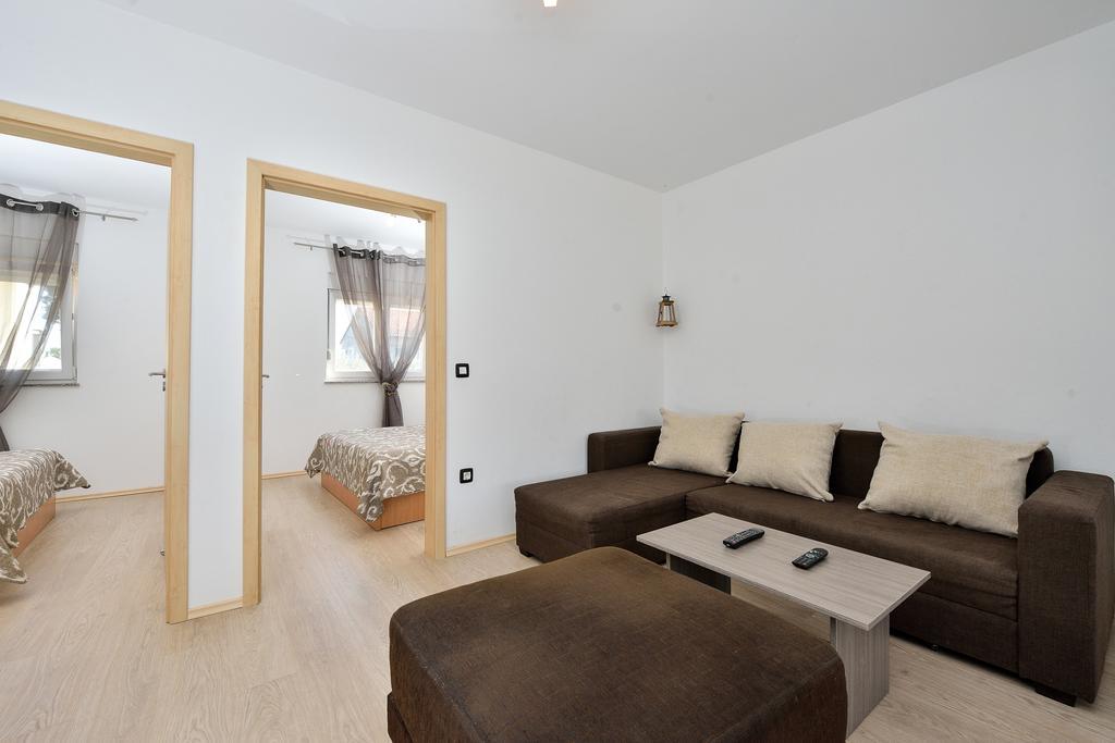 Apartments Nika & Karla Bibinje Luaran gambar