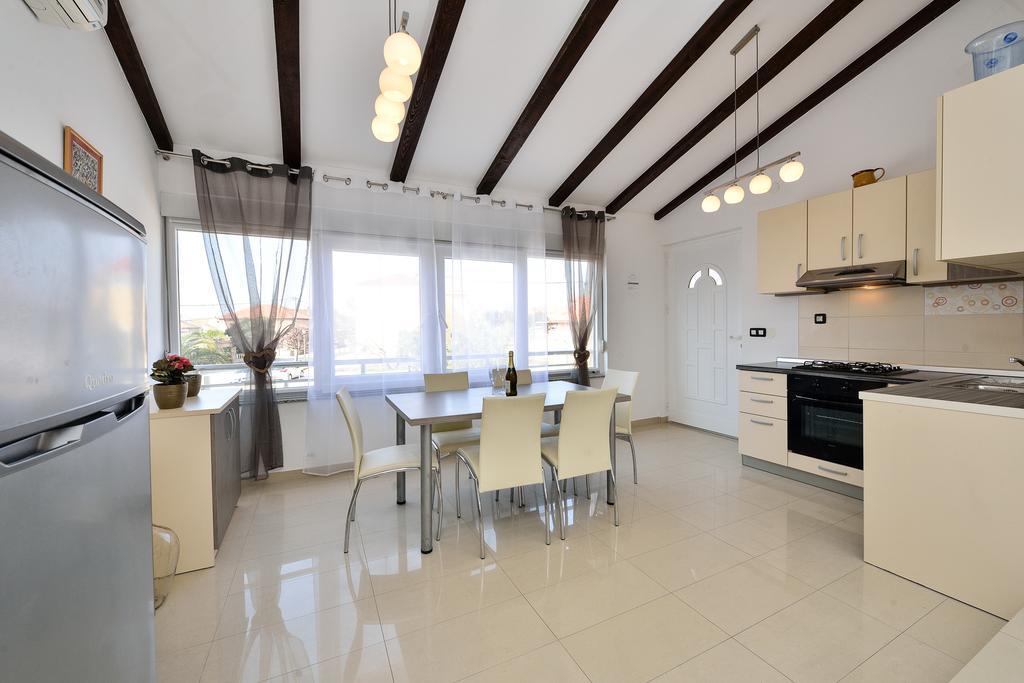 Apartments Nika & Karla Bibinje Luaran gambar