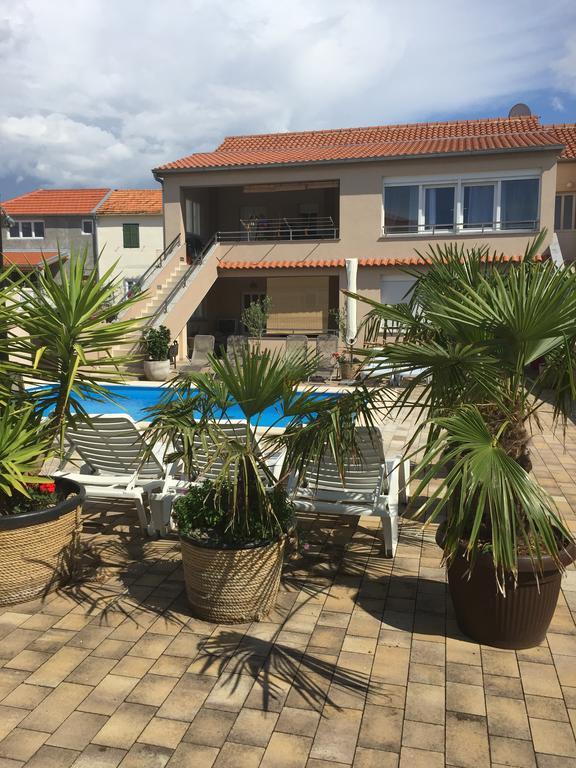Apartments Nika & Karla Bibinje Luaran gambar